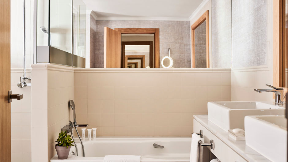 Puente Romano Beach Resort Suite