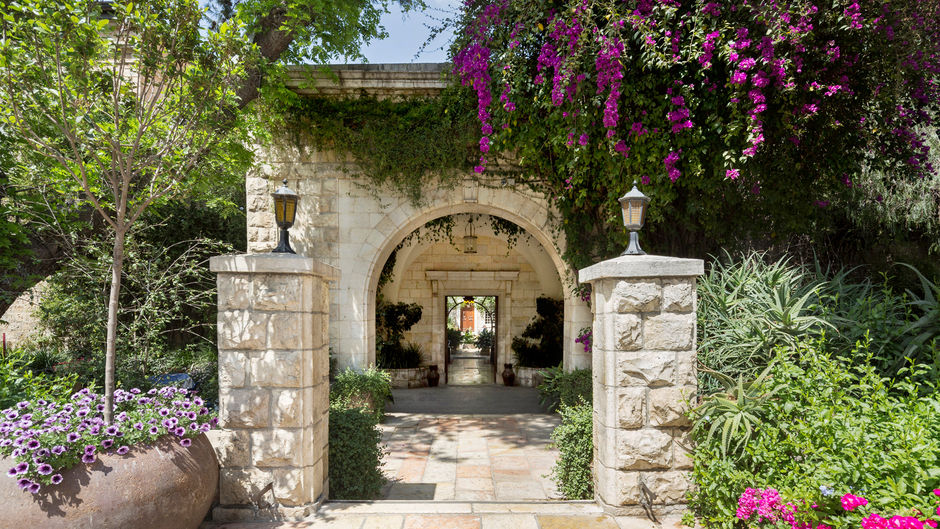 The American Colony Hotel Exterior