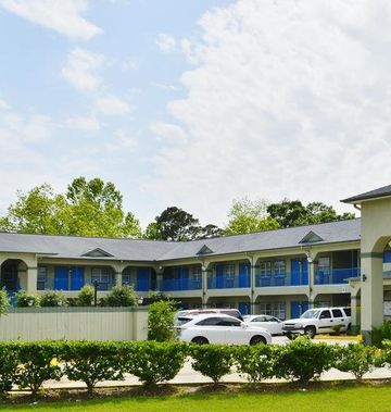 Scottish Inn & Suites Alvin