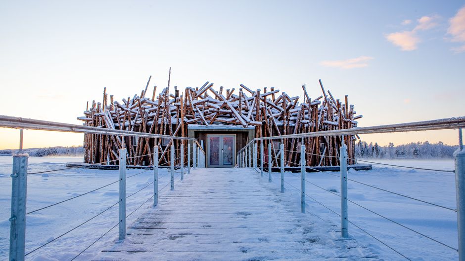 Arctic Bath Exterior