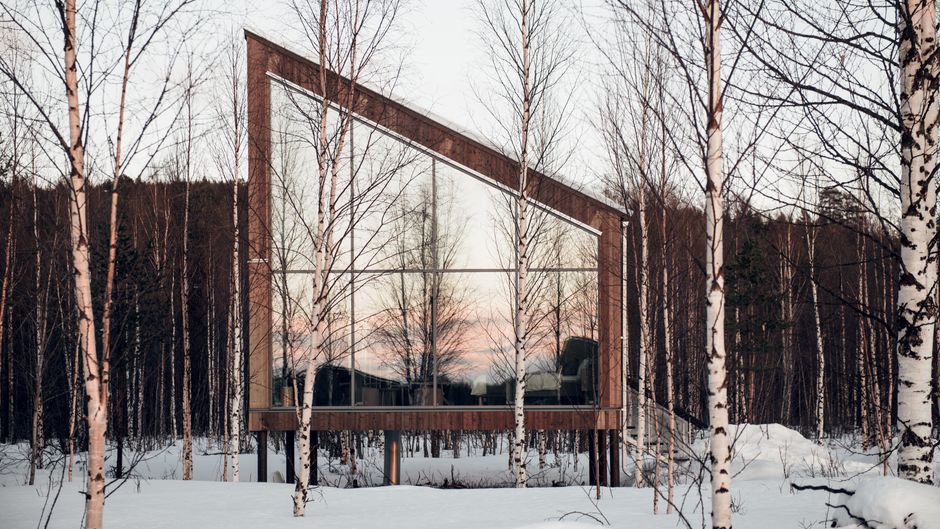 Arctic Bath Exterior