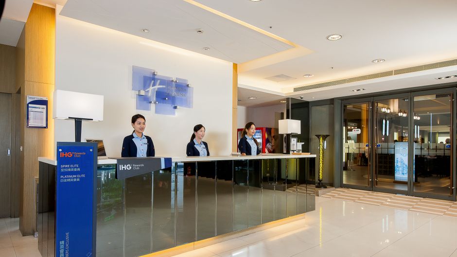 Holiday Inn Express Taichung Park Lobby
