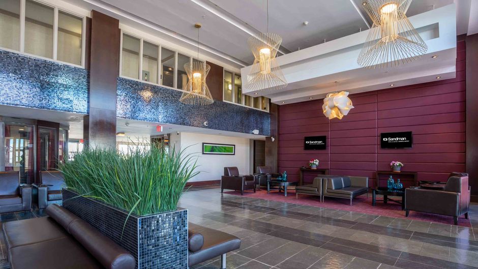 Sandman Hotel & Suites Winnipeg Airport Lobby