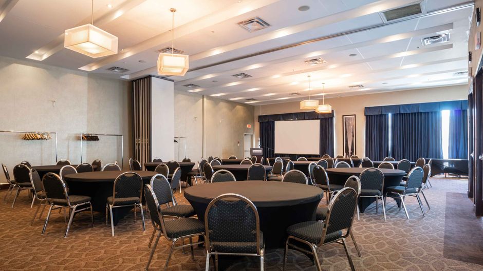 Sandman Hotel & Suites Winnipeg Airport Meeting
