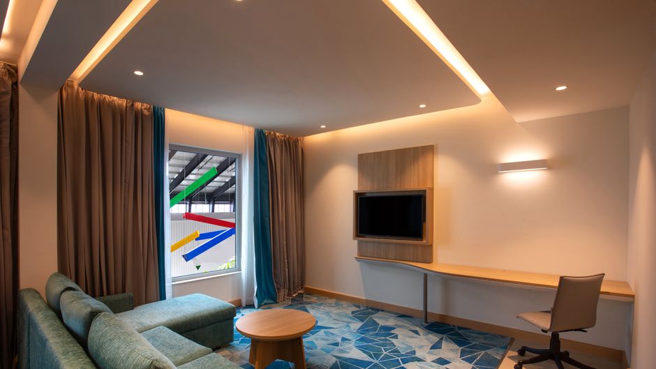 Holiday Inn Express-Suites Bengaluru OMR Room