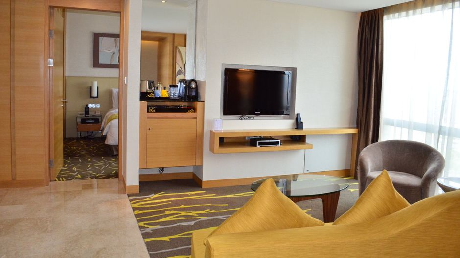 Crowne Plaza Wing On City Zhongshan Suite