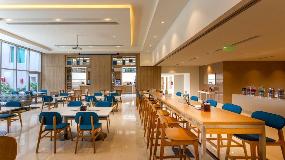 Holiday Inn Express-Suites Bengaluru OMR Restaurant