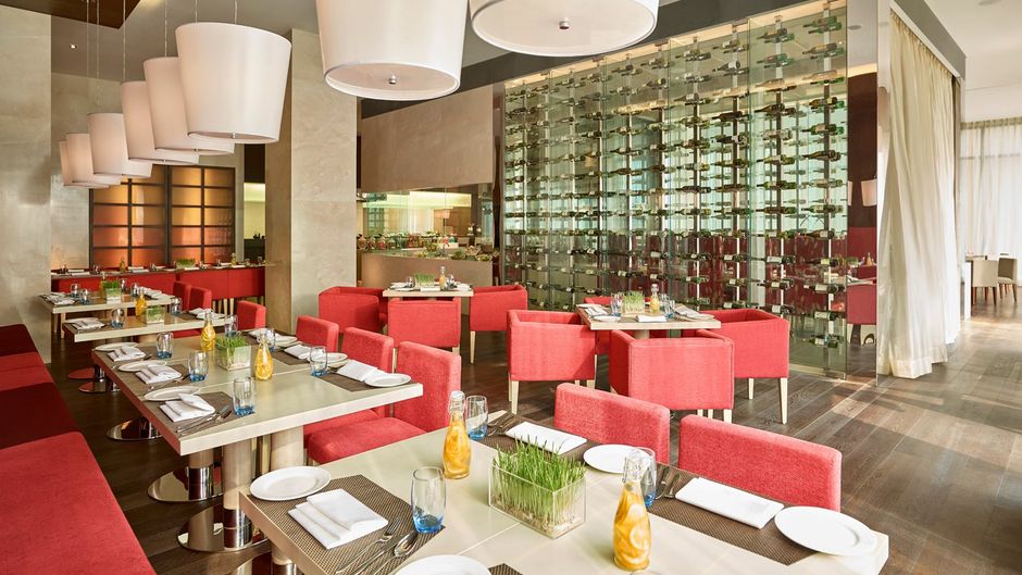 Vivanta New Delhi, Dwarka Restaurant