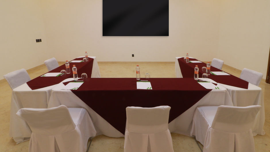 Holiday Inn & Suites Marina & Golf Meeting