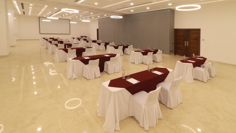 Holiday Inn & Suites Marina & Golf Meeting