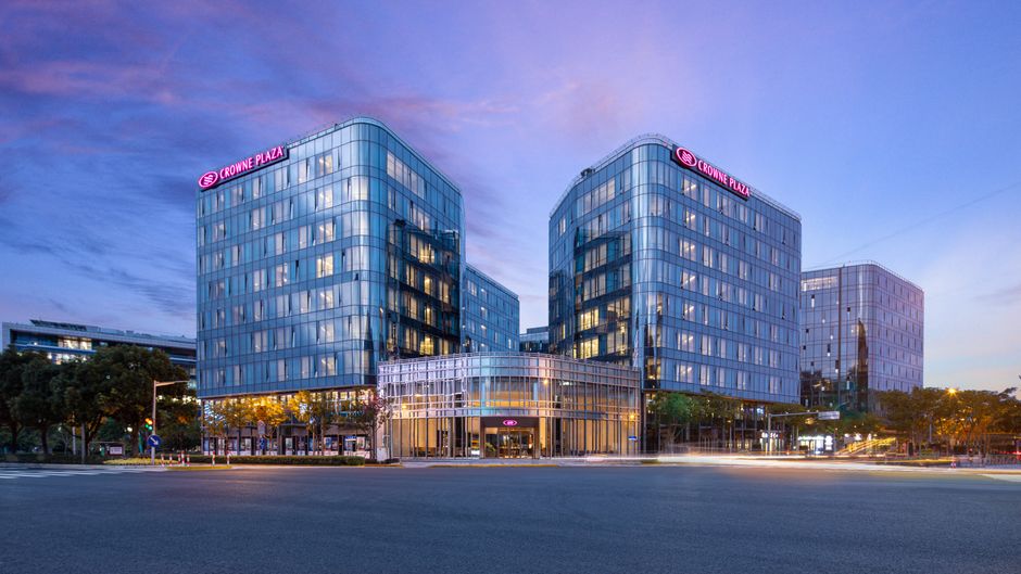 Crowne Plaza Shanghai Hongqiao Exterior