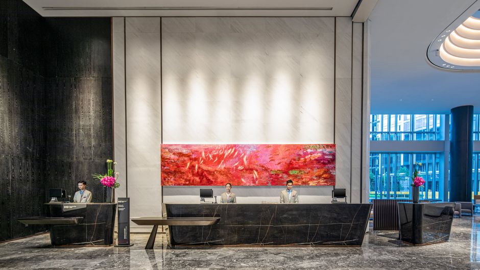 Crowne Plaza Shanghai Hongqiao Lobby