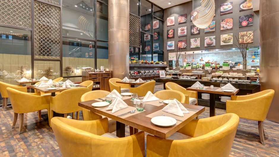 Holiday Inn Kolkata Airport Restaurant