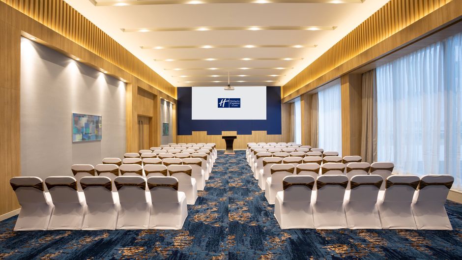 Holiday Inn Express-Suites Bengaluru OMR Ballroom
