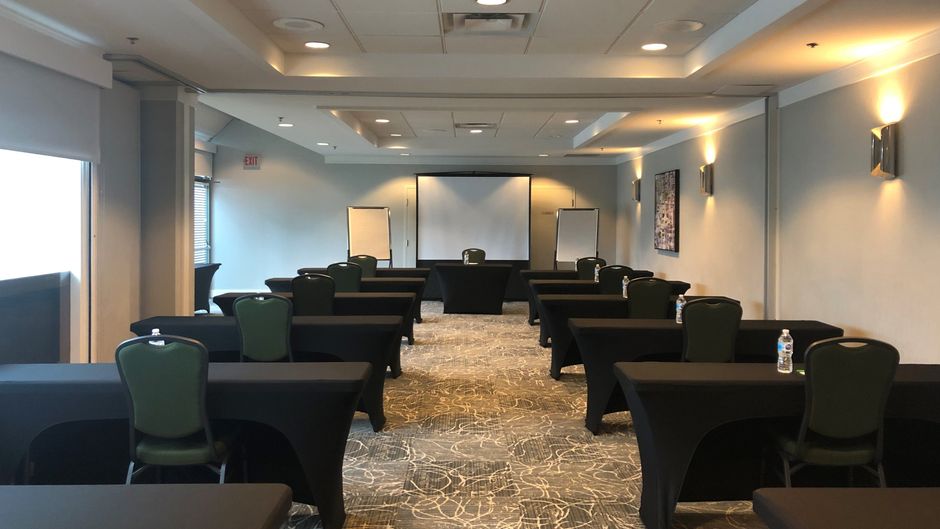 Holiday Inn Vancouver Airport- Richmond Meeting