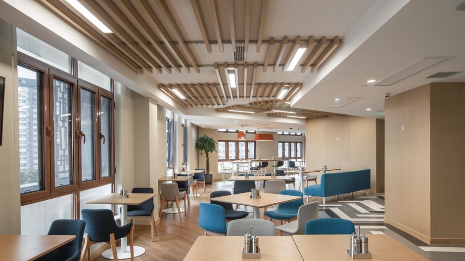 Holiday Inn Express Free Trade Zone Restaurant