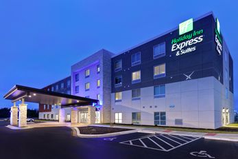 Holiday Inn Express & Suites Ottawa