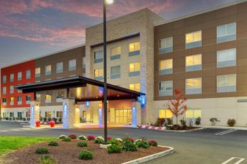 Holiday Inn Express & Suites