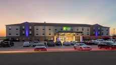 Holiday Inn Express & Suites N Waco Area