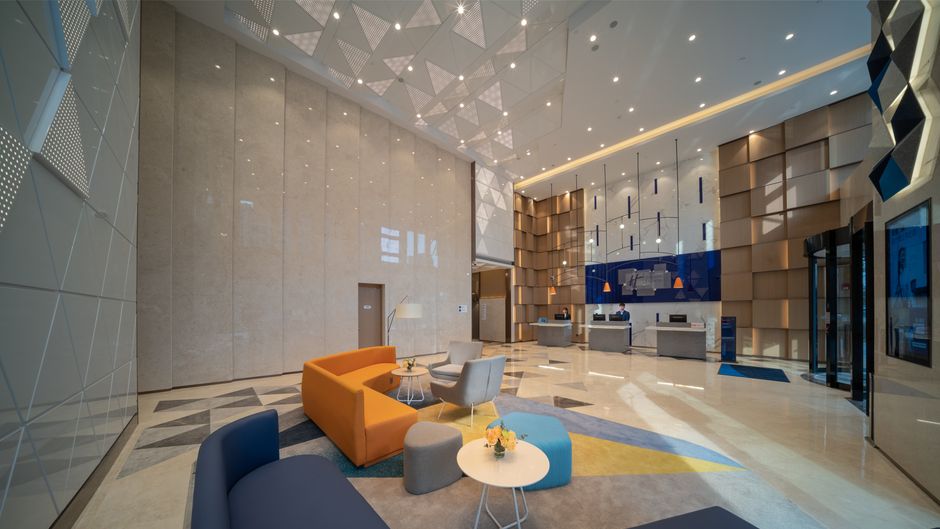 Holiday Inn Express Shanghai Huijin Lobby