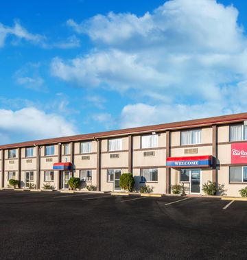 Red Roof Inn & Suites Wapakoneta