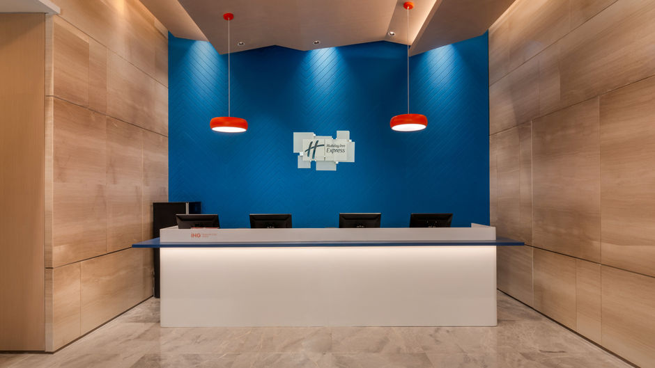 Holiday Inn Exp Linyi North New District Lobby