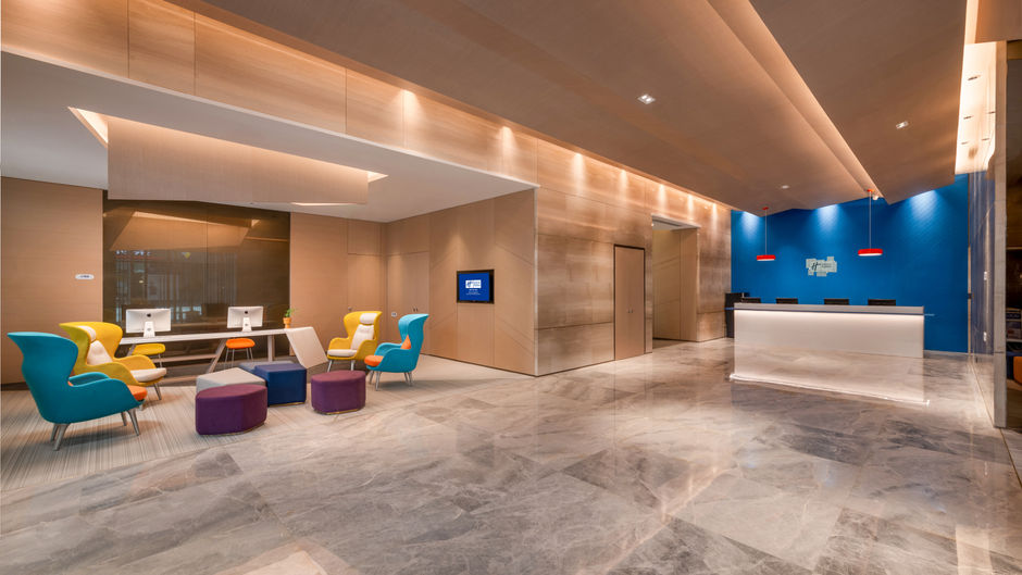 Holiday Inn Exp Linyi North New District Lobby