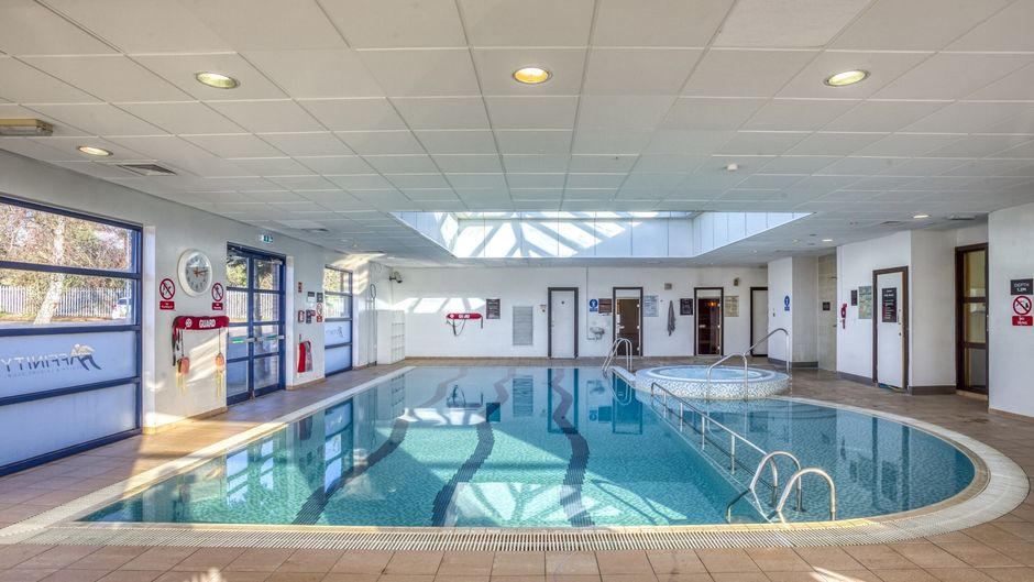 Holiday Inn Luton-South M1, Jct.9 Pool