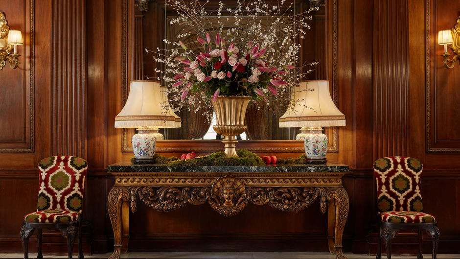 Raphael Hotel Paris Lobby