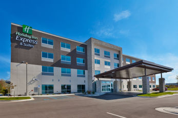 Holiday Inn Express & Stes Cedar Springs