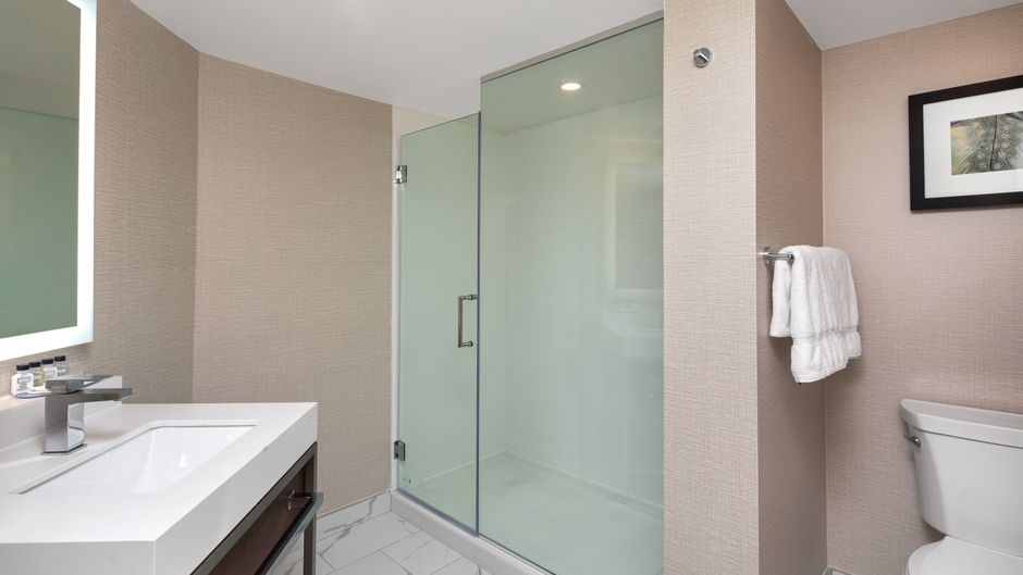 Crowne Plaza Toronto Airport Room