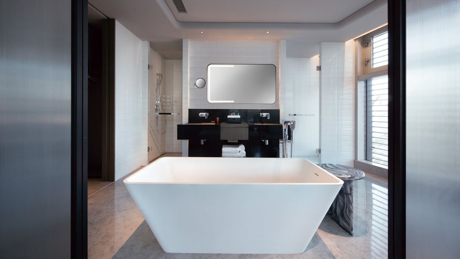 Crowne Plaza Shenzhen WECC Suite