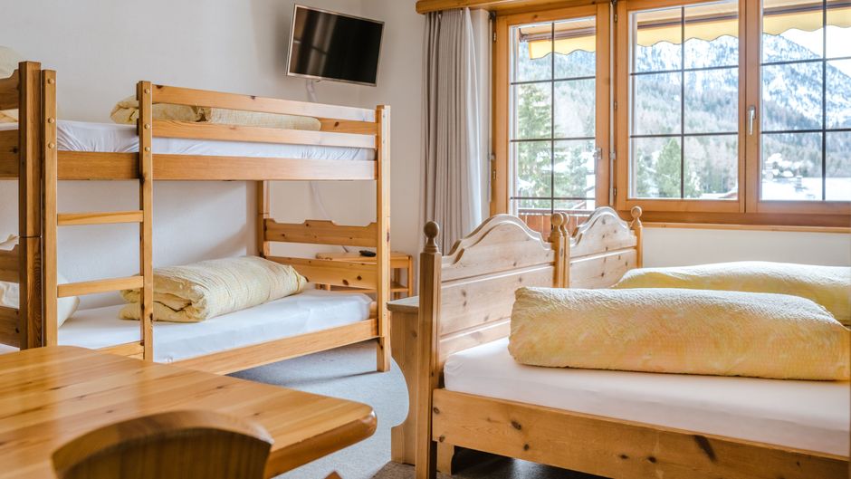 Hotel Hannigalp Room