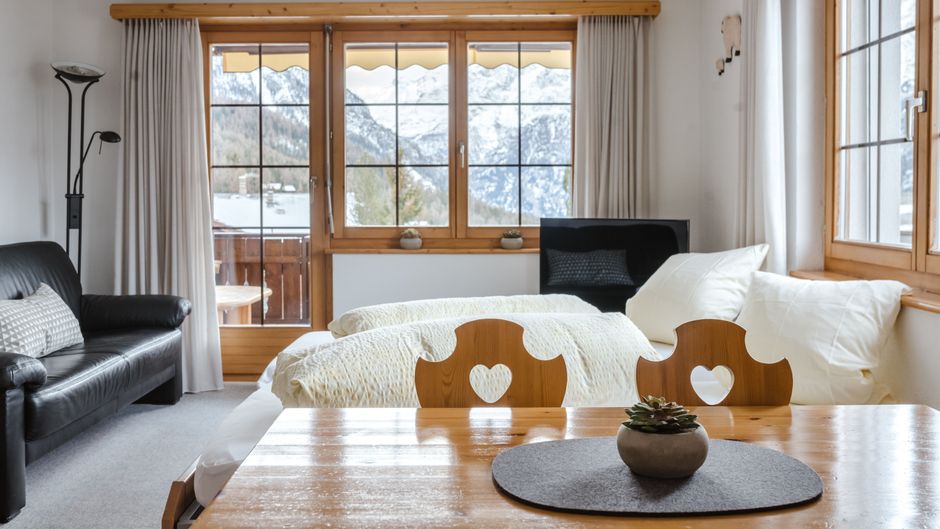 Hotel Hannigalp Room