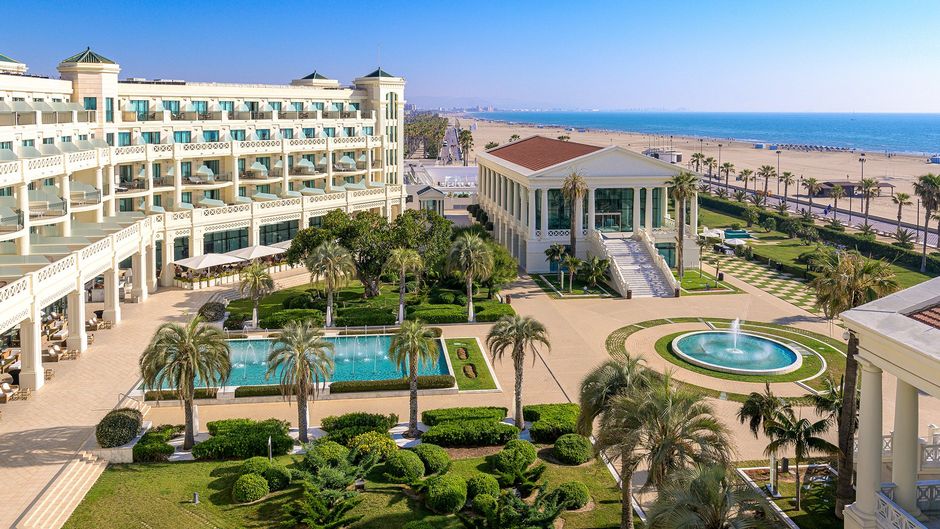 Las Arenas Balneario Resort Exterior
