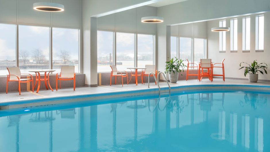 Holiday Inn Kingston Waterfront Pool