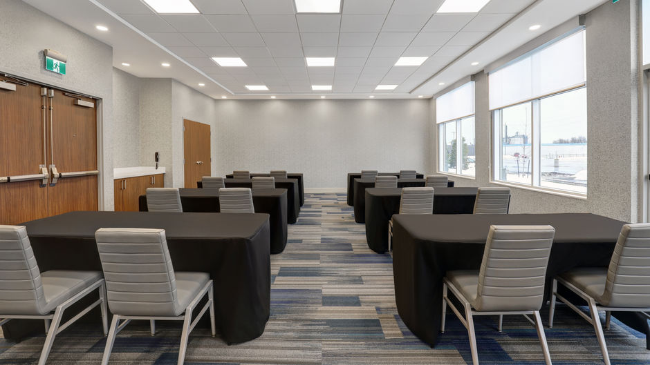 Holiday Inn Express & Suites Collingwood Meeting