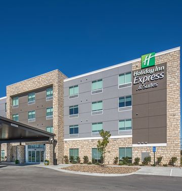 Holiday Inn Express & Suites West Omaha