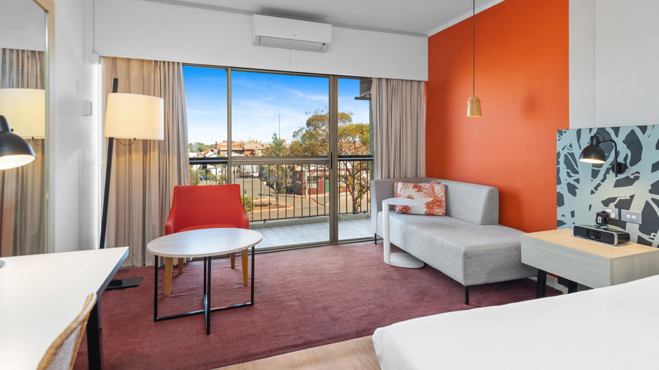 The Plaza Hotel Kalgoorlie Room