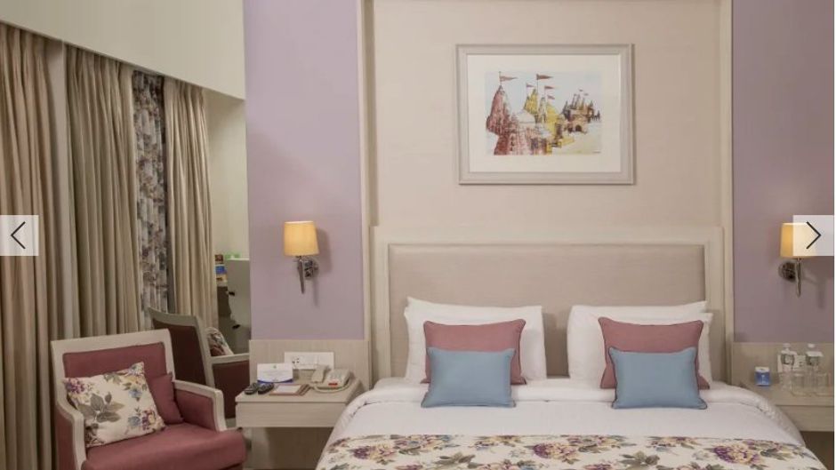 Efcee Sarovar Premiere Bhavnagar Room