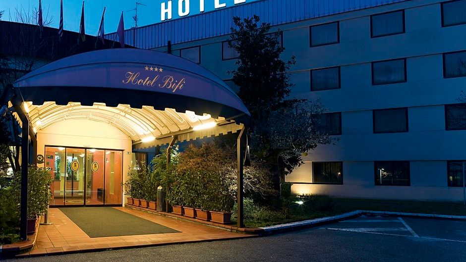 Hotel Bifi Exterior