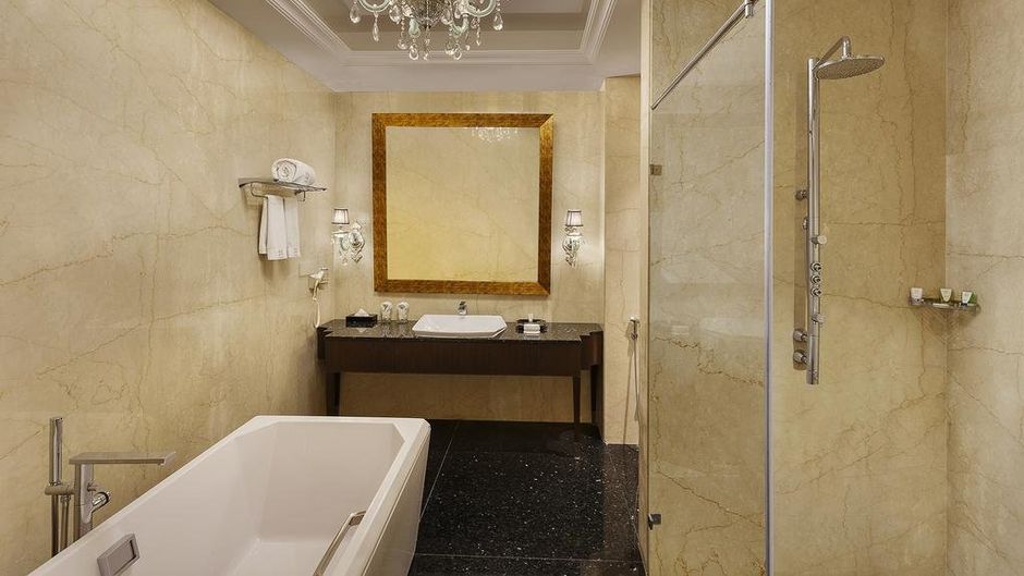 La Marvella Sarovar Premiere Hotel Room