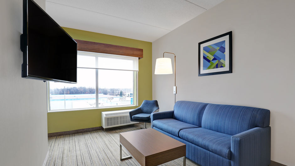 Holiday Inn Express & Suites Port Elgin Room