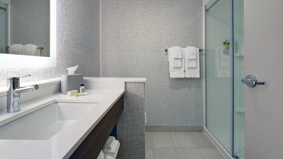 Holiday Inn Express & Suites Port Elgin Room