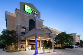 Holiday Inn Express Hotel & Suites
