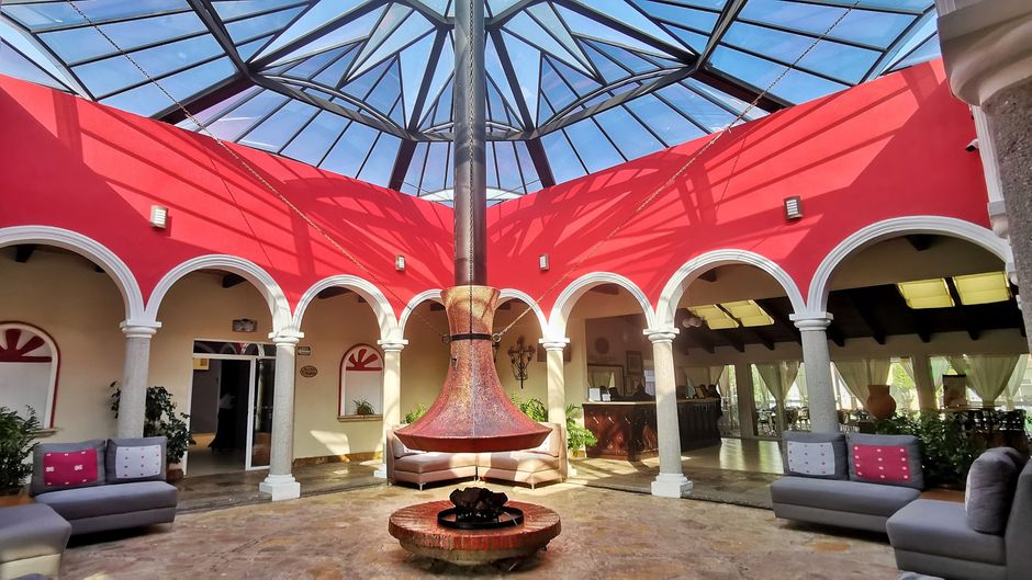 Villa Mercedes San Cristobal Lobby