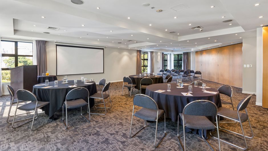 Parkside Hotel & Apartments Meeting