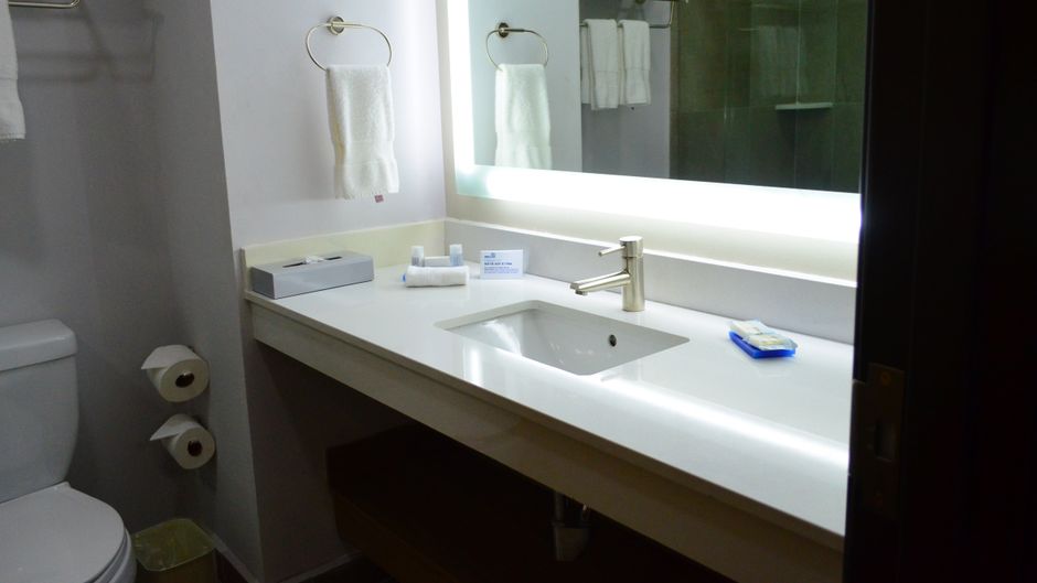 Holiday Inn Express/Suites Ciudad Obrego Room