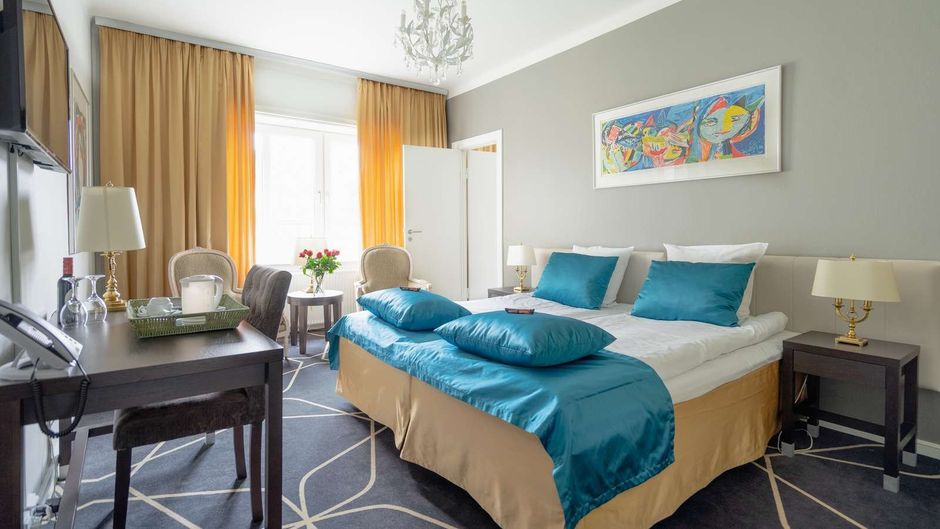 Dania Hotel Room