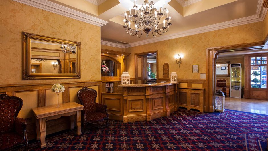Castle Arch Hotel Lobby